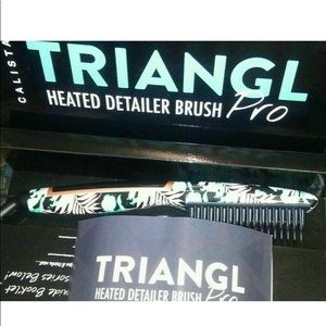 Triangle heated detailer brush pro